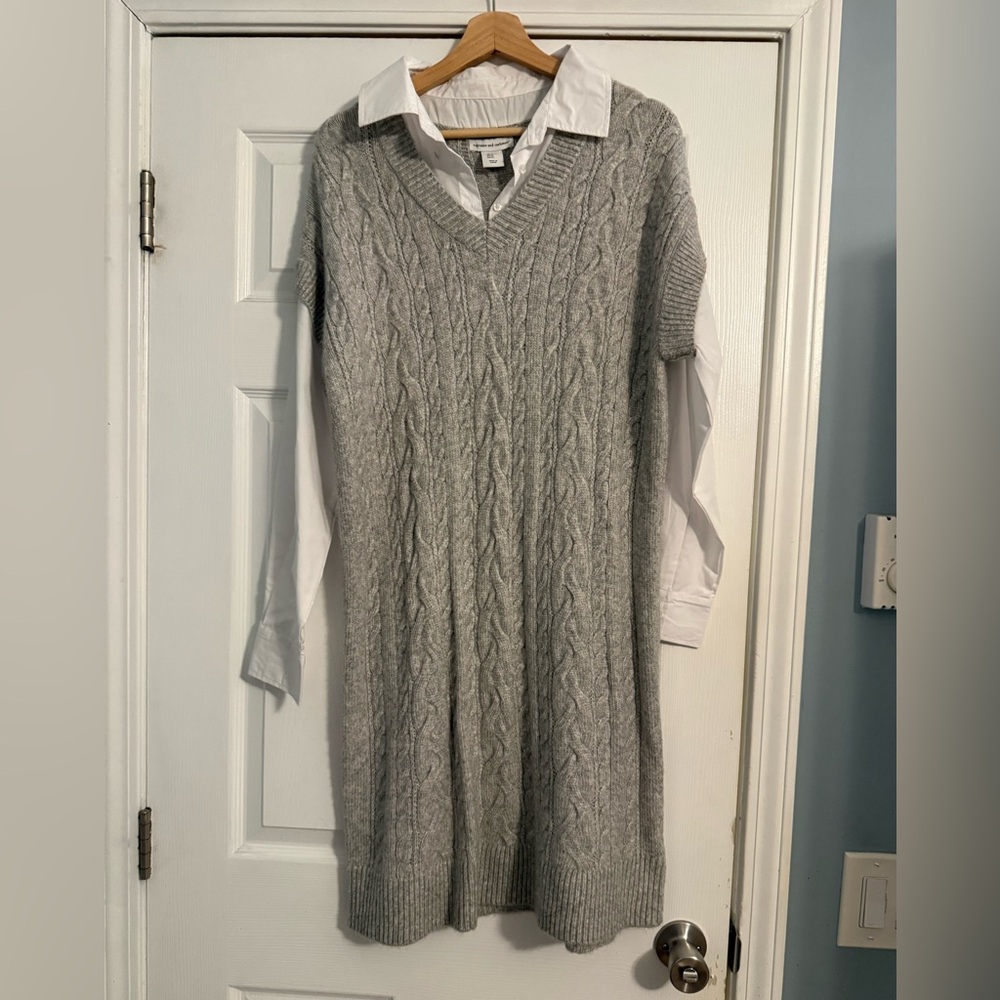 cupcakes & cashmere Light Gray Cable Knit V-Neck Sweater Dress